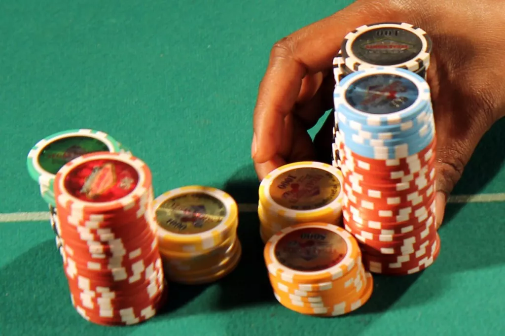 扑克策略：如何回溯分析你的牌局