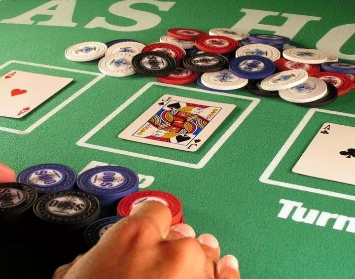 【GG扑克】平跟溜入玩家打牌不动脑？你只会加注就有脑子了吗